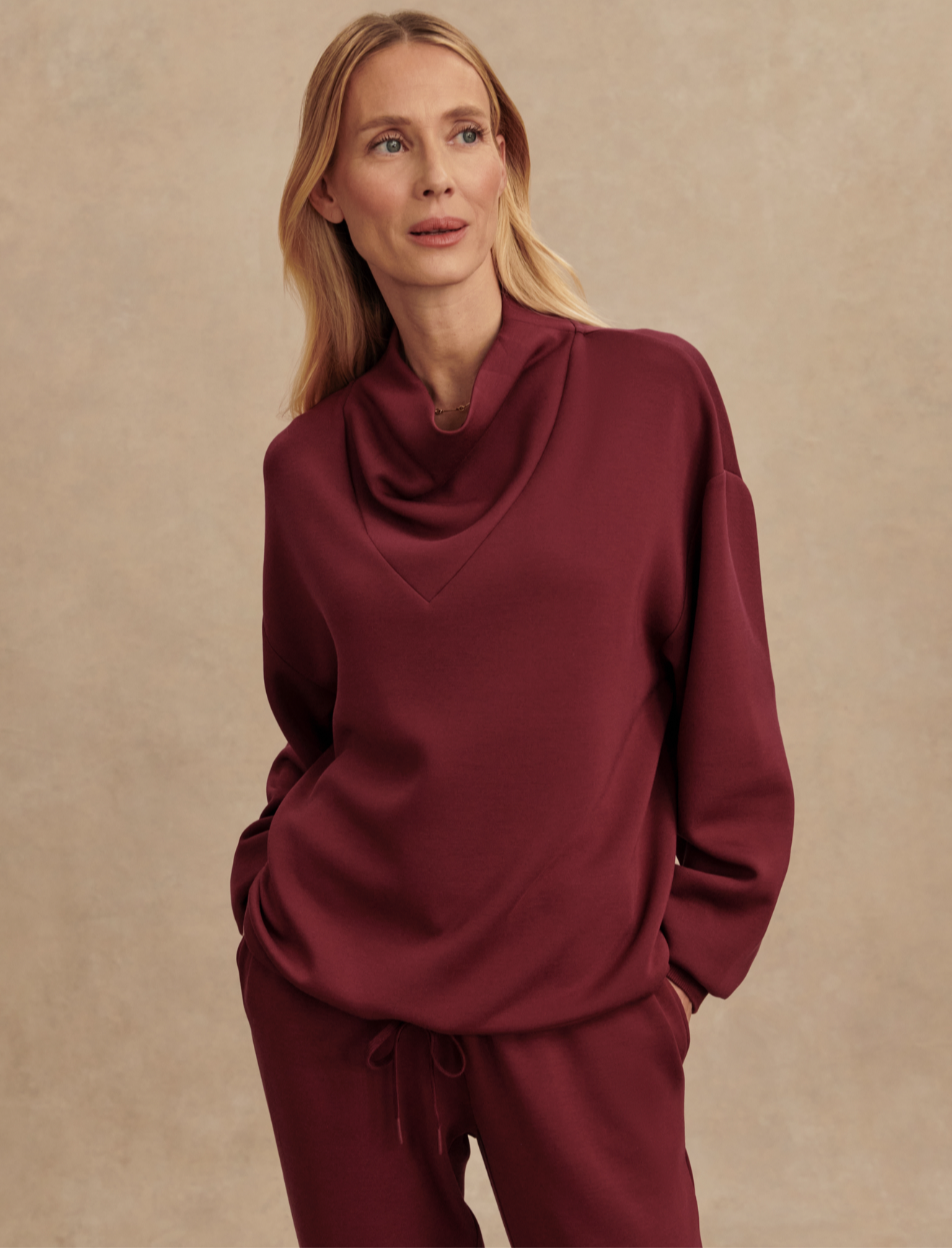 MAROON SWEATER