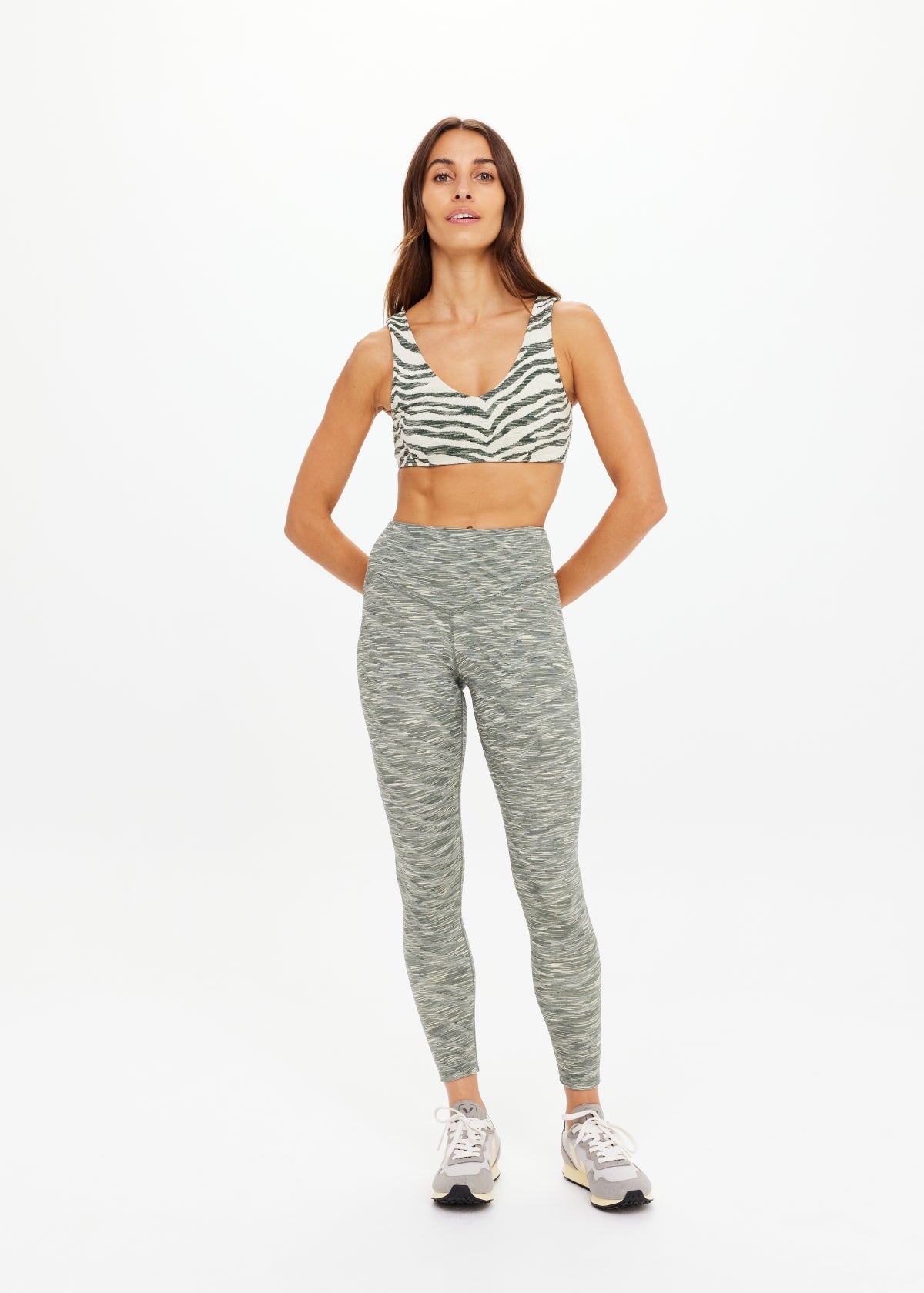 REVERSIBLE ACTIVE SET
