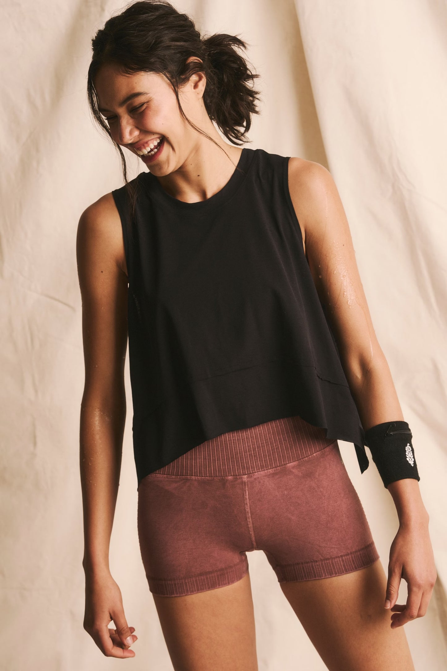 TEMPO TANK BLACK
