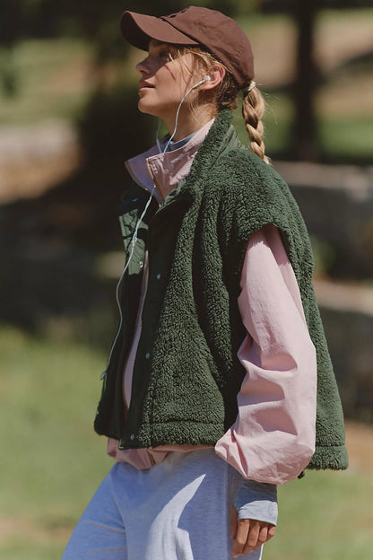 GREEN OLIVE VEST