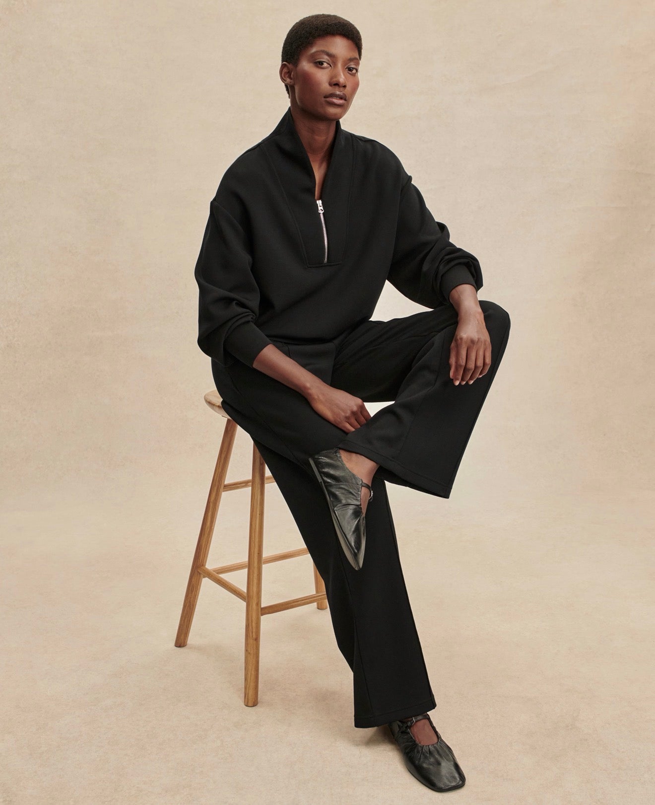 BLACK COMFY SET